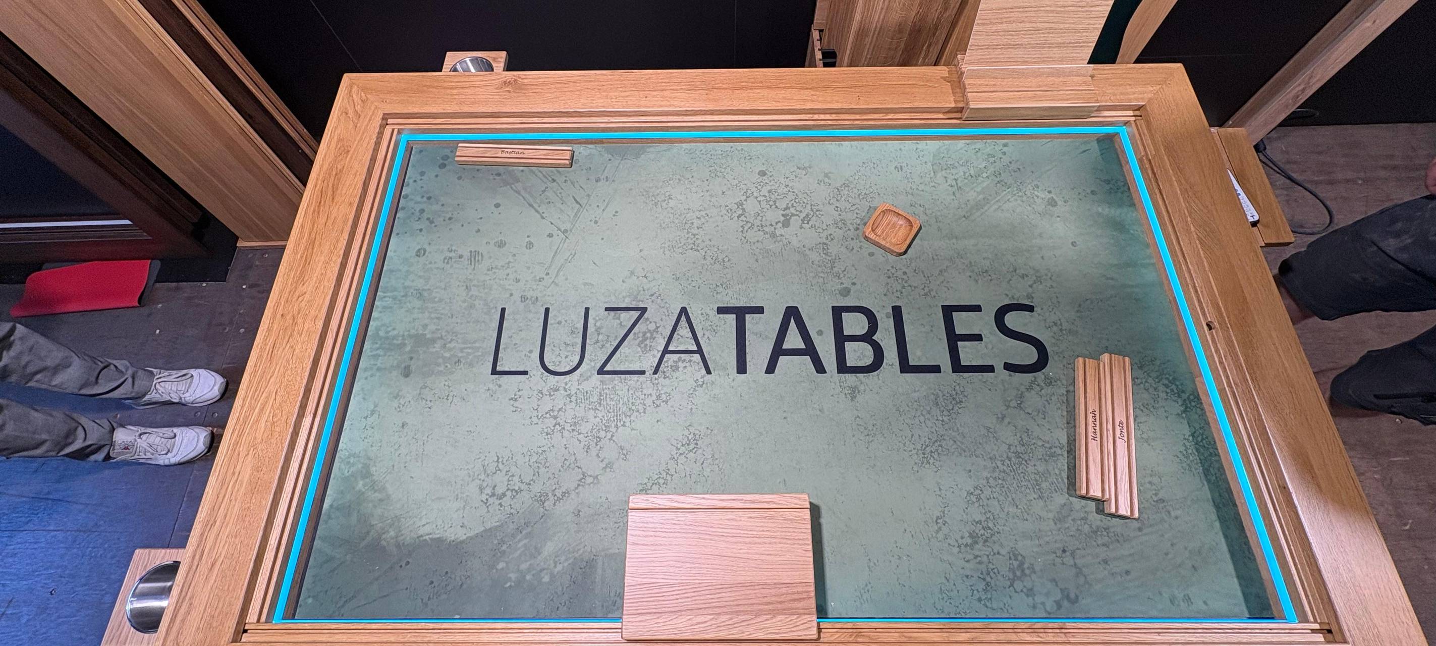 Brettspieltische aus Duisburg: Baerler Tischlerei beliefert Kunden in ganz Europa