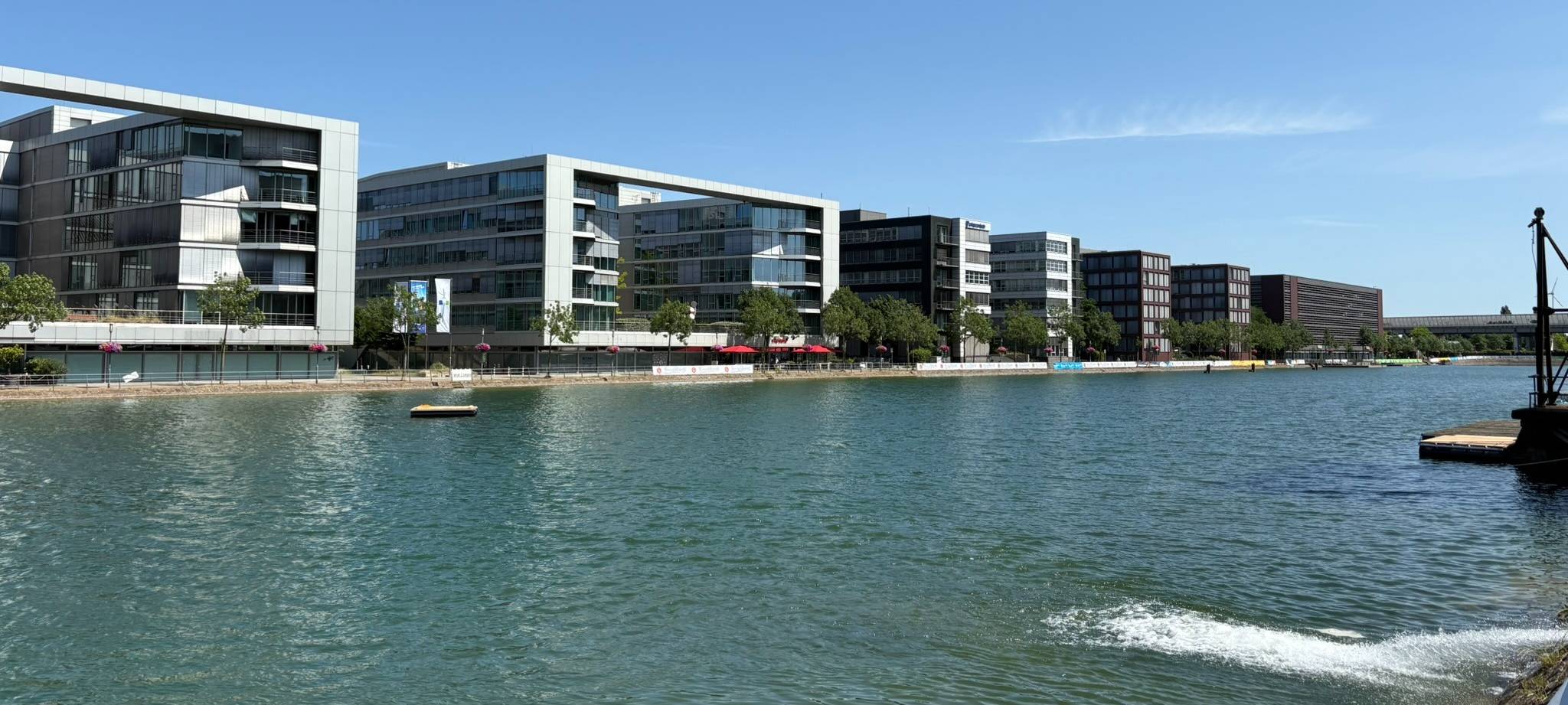 Duisburger Innenhafen wird zum Badebecken