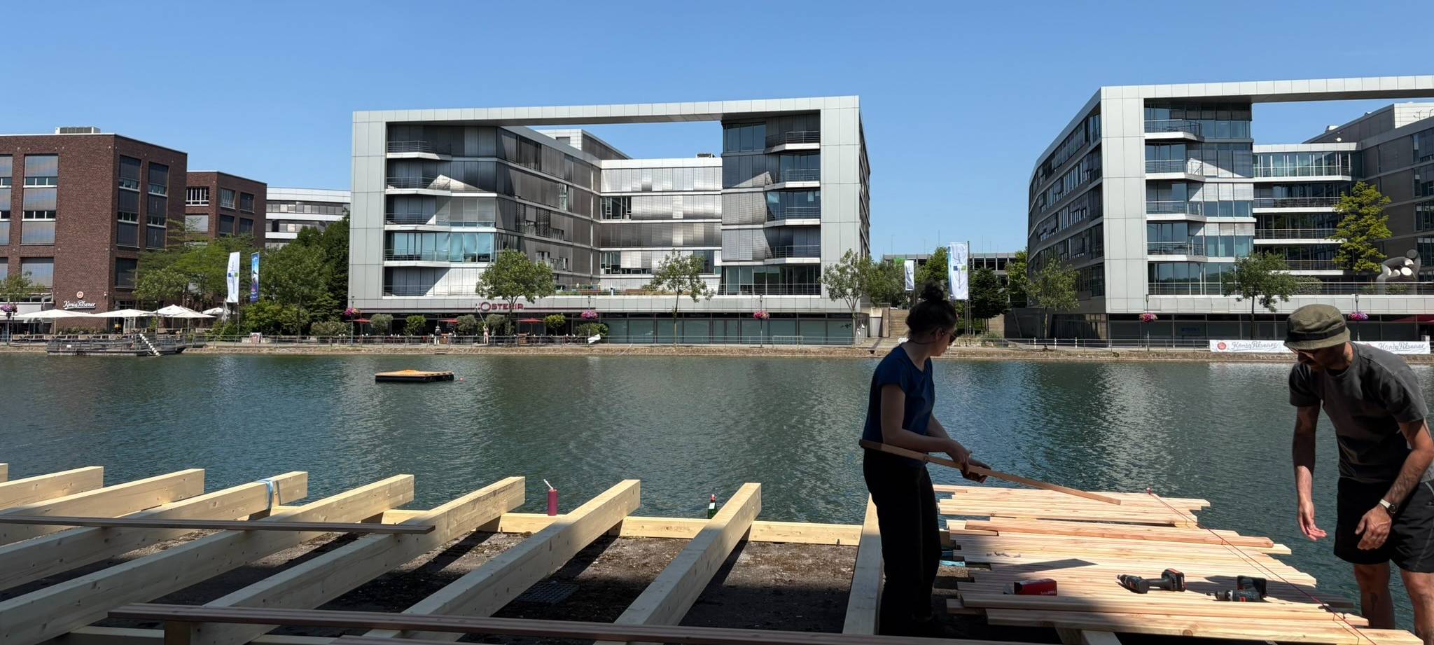 Von diesem Holzsteg aus gelangt man ins Wasser