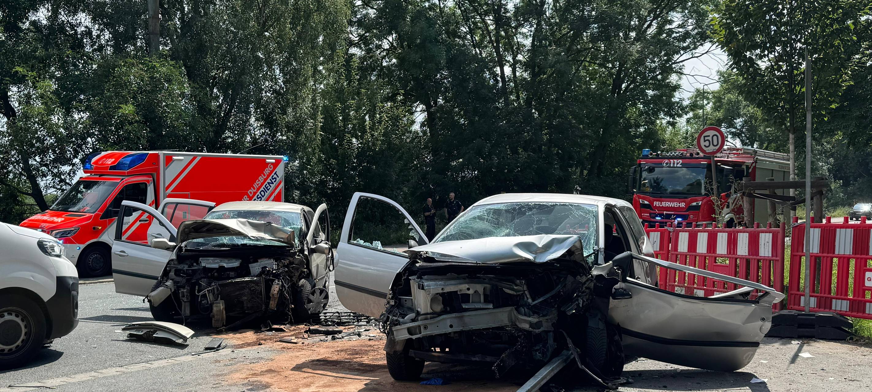 Schwerer Unfall auf der Emmericher Straße
