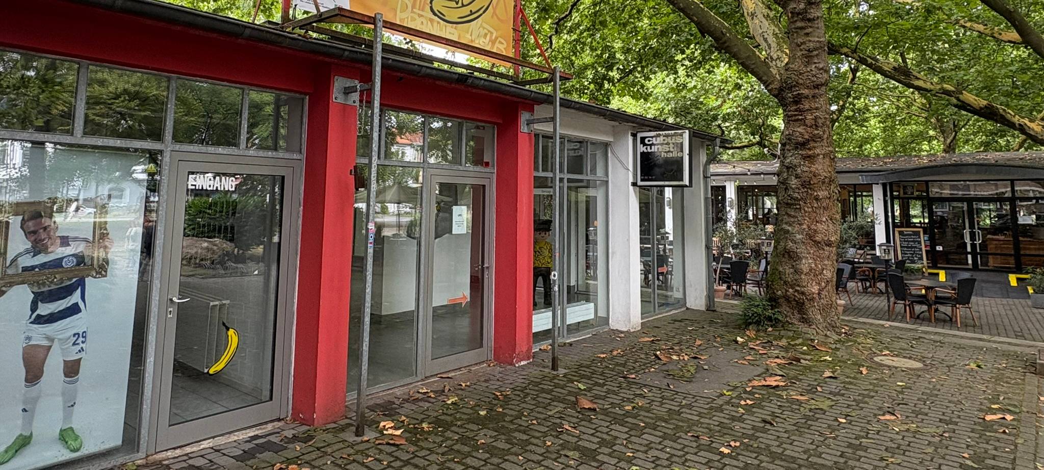 Die Cubus Kunsthalle in Duisburg stellt zeitgenössische Kunst aus der Region aus.