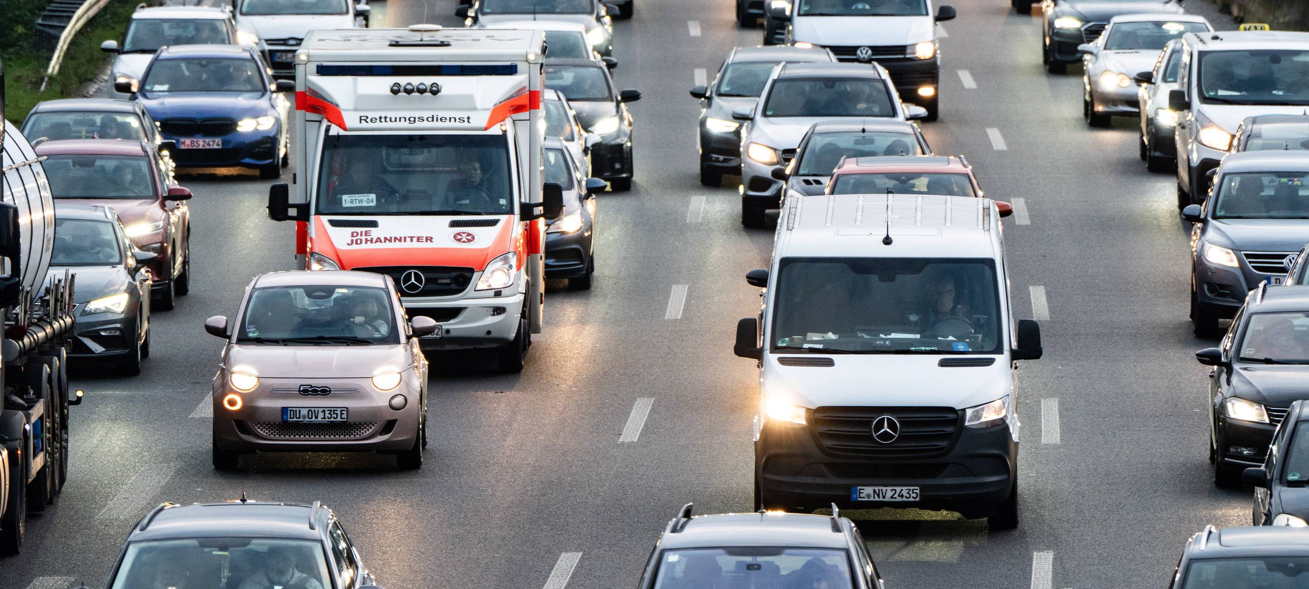 Stau auf der A59 Duisburg