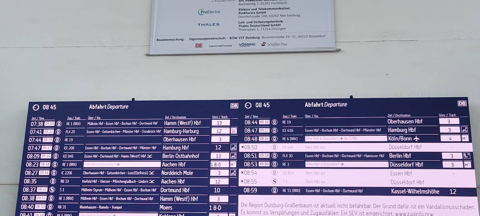 Kabelbrand legt Zugverkehr lahm - Bekennerschreiben aufgetaucht