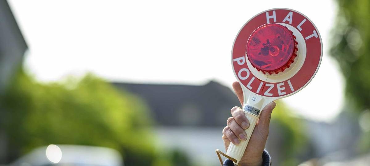 Duisburg Polizei stoppt Drogenfahrer im Lieferverkehr