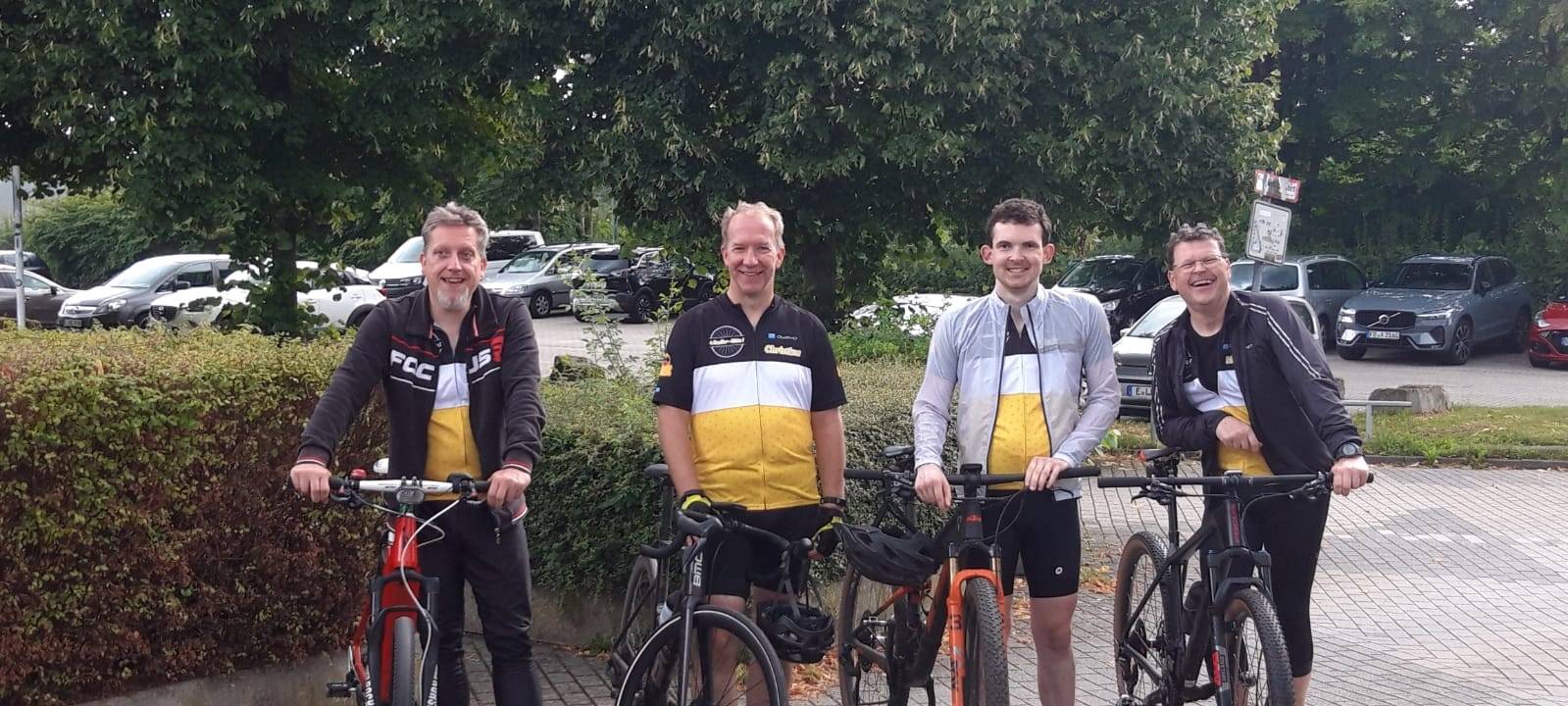 Radler-Gruppe aus Duisburg sammelt 2.000 Euro für Menschen mit Behinderung