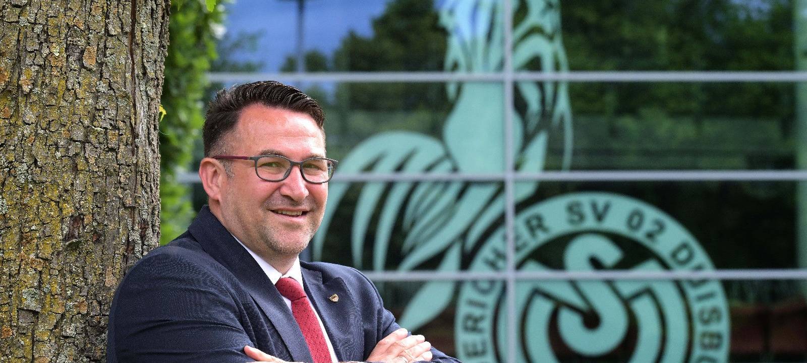 Ayhan Yildirim (DAL-WGD) kandidiert als Oberbürgermeister für Duisburg.
