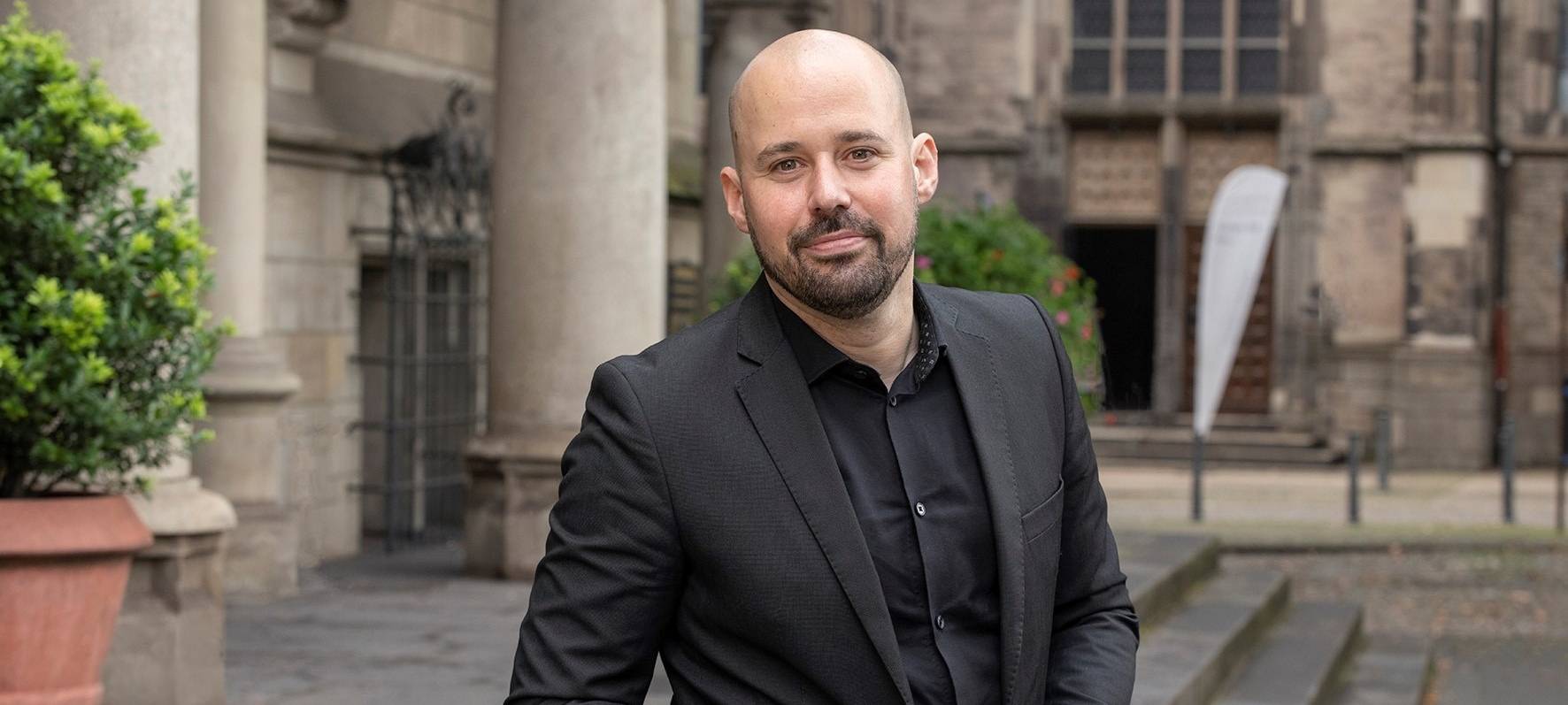 Oliver Beltermann (Junges Duisburg) kandidiert als Oberbürgermeister für Duisburg.