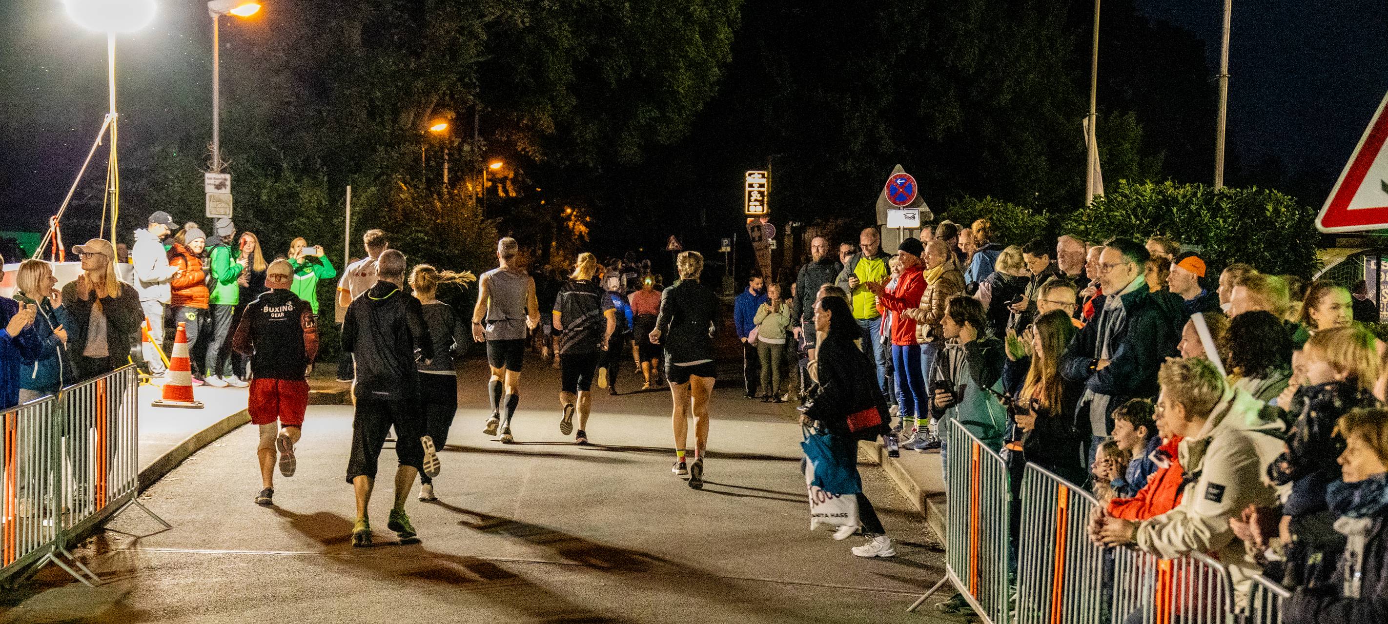 Lichterlauf: Wehr und Vortmeier greifen nach dem Sieg