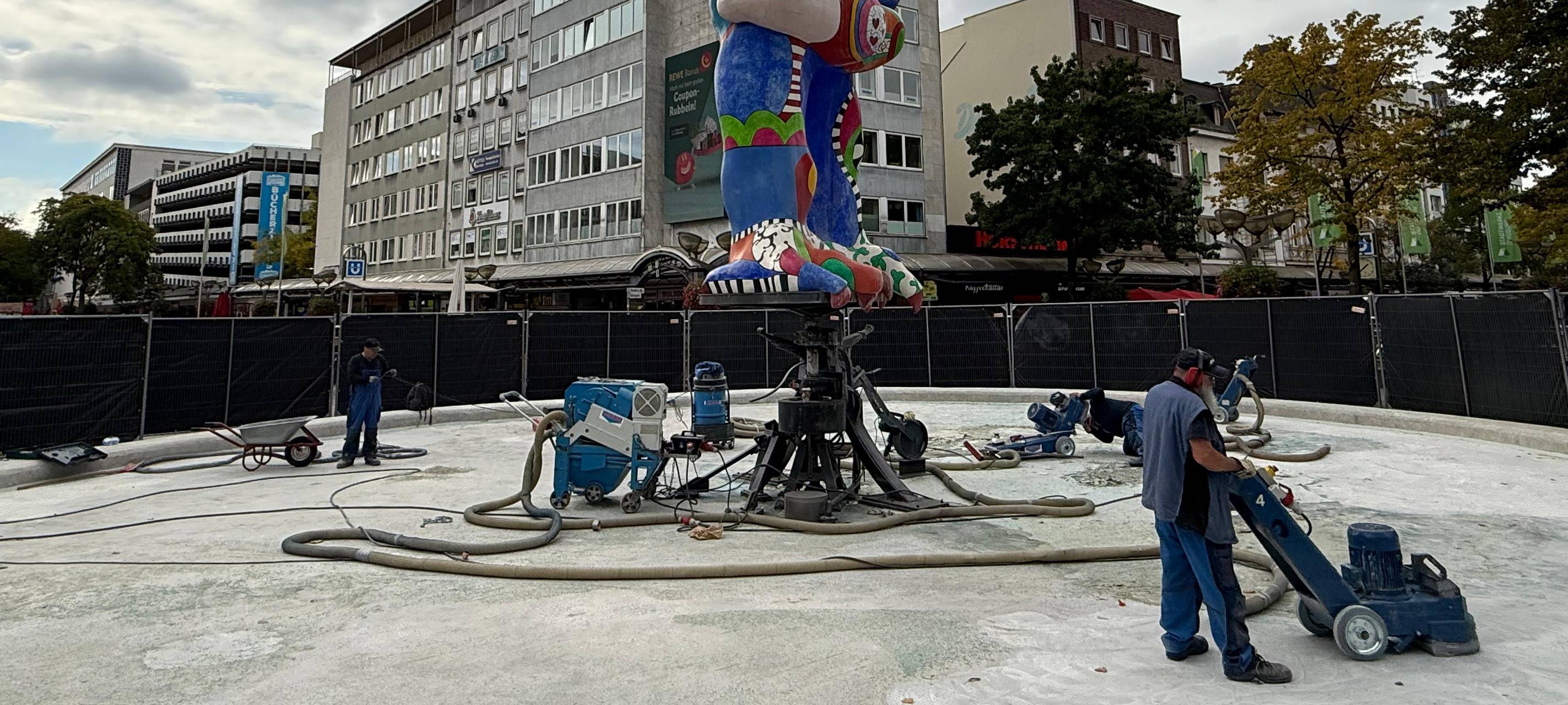 Der Lifesaver Brunnen wird saniert.