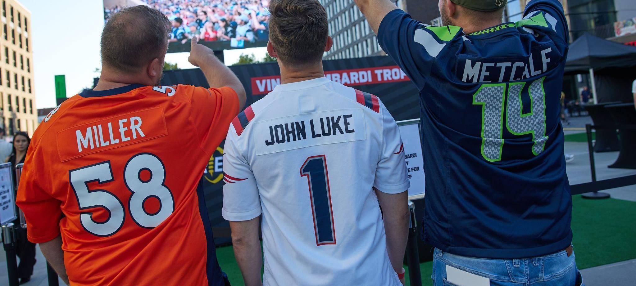 NFL-Fans beim Public Viewing