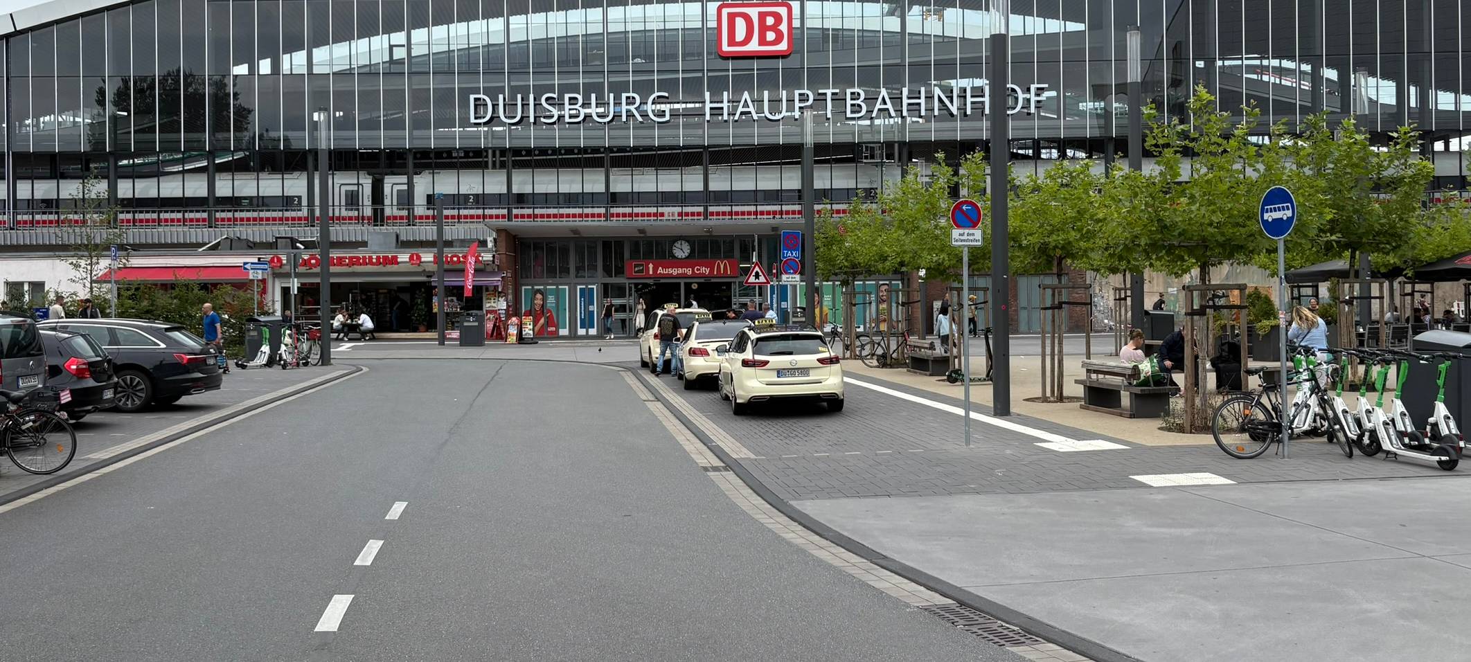 Bundespolizei schnappt Taschendiebe im ICE bei Duisburg