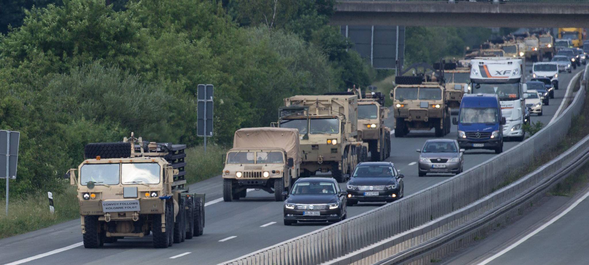 300 US-Militärfahrzeuge rollen über A2 und A33