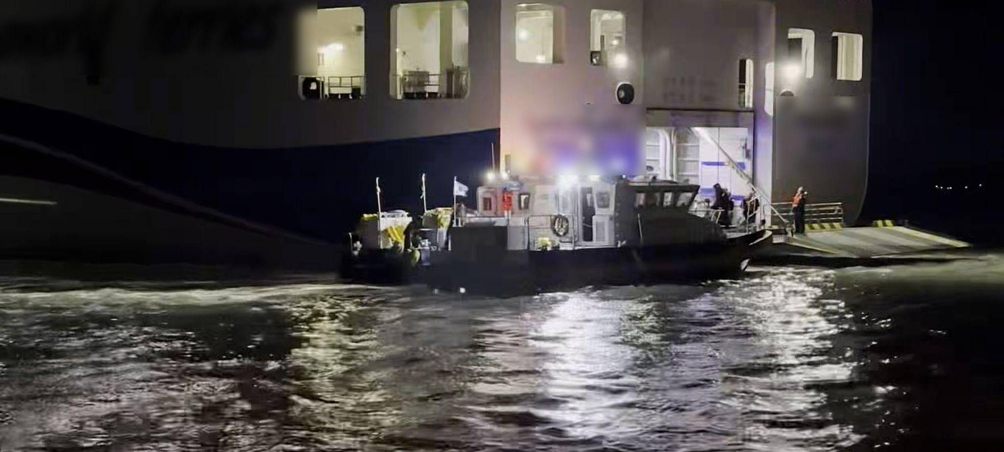 Südkoreanische Fähre auf Grund gelaufen