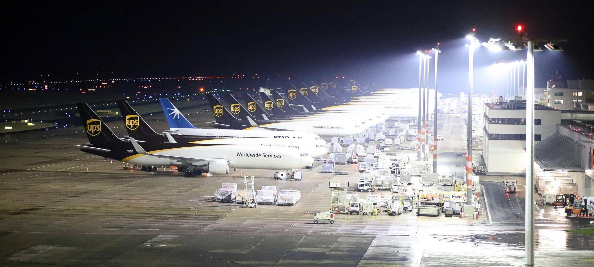 Blitzeis legt Flugbetrieb in Köln/Bonn für 45 Minuten lahm