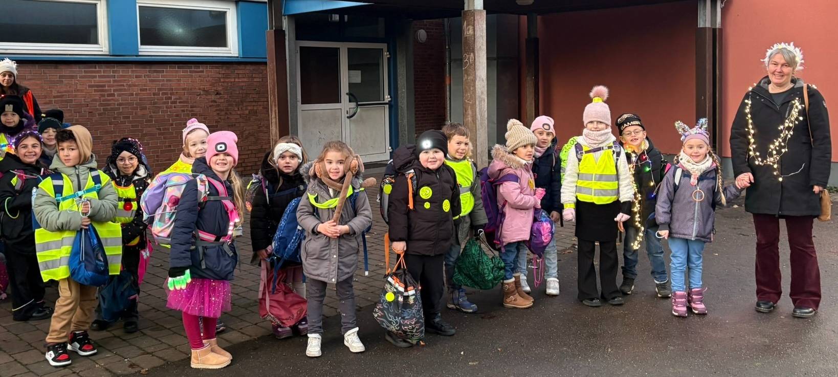 Grundschule setzt Zeichen für Sicherheit im Straßenverkehr
