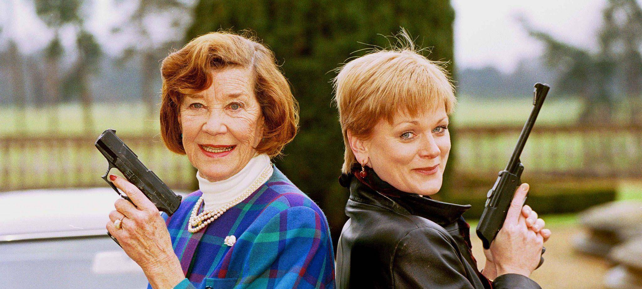 James Bond - Miss Moneypenny