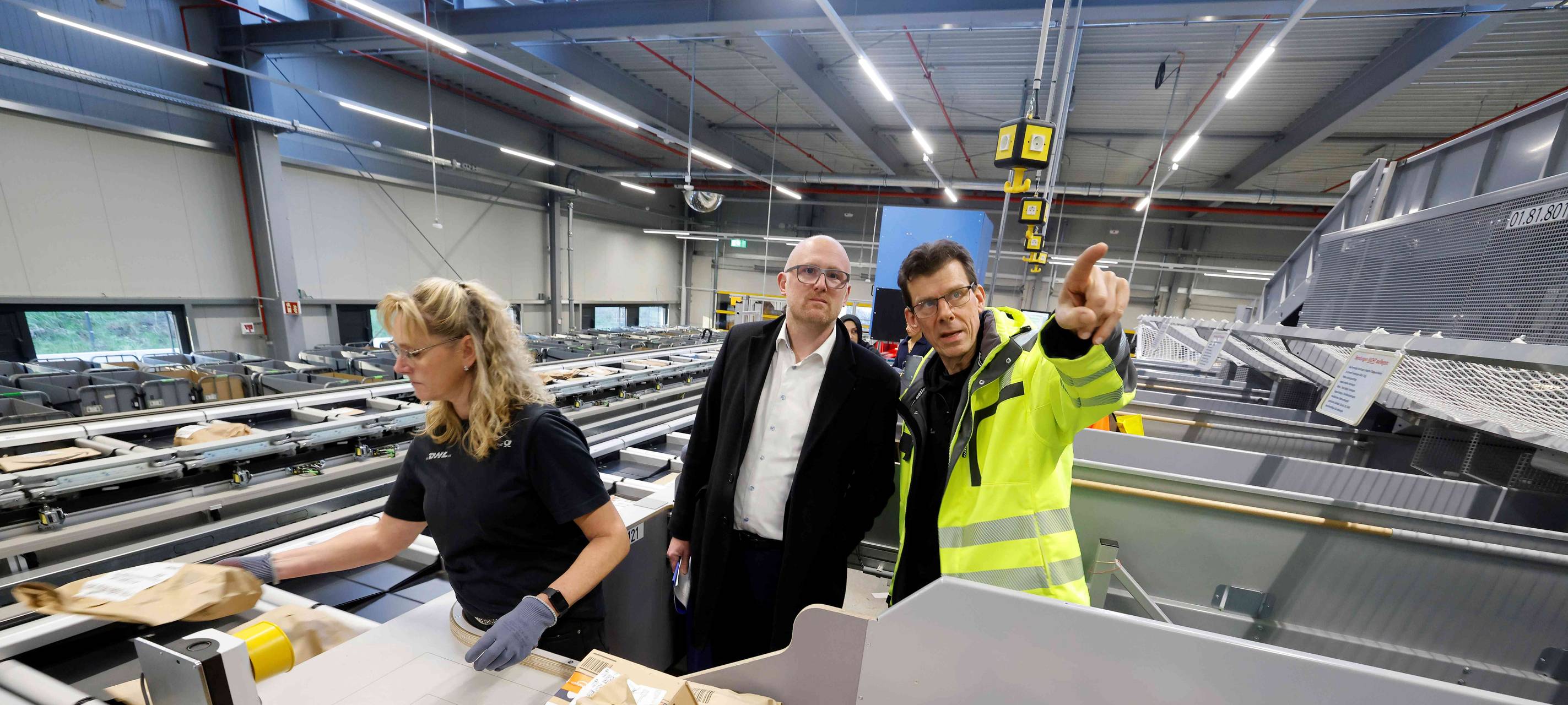 Neue Sortiermaschine im Briefzentrum Duisburg