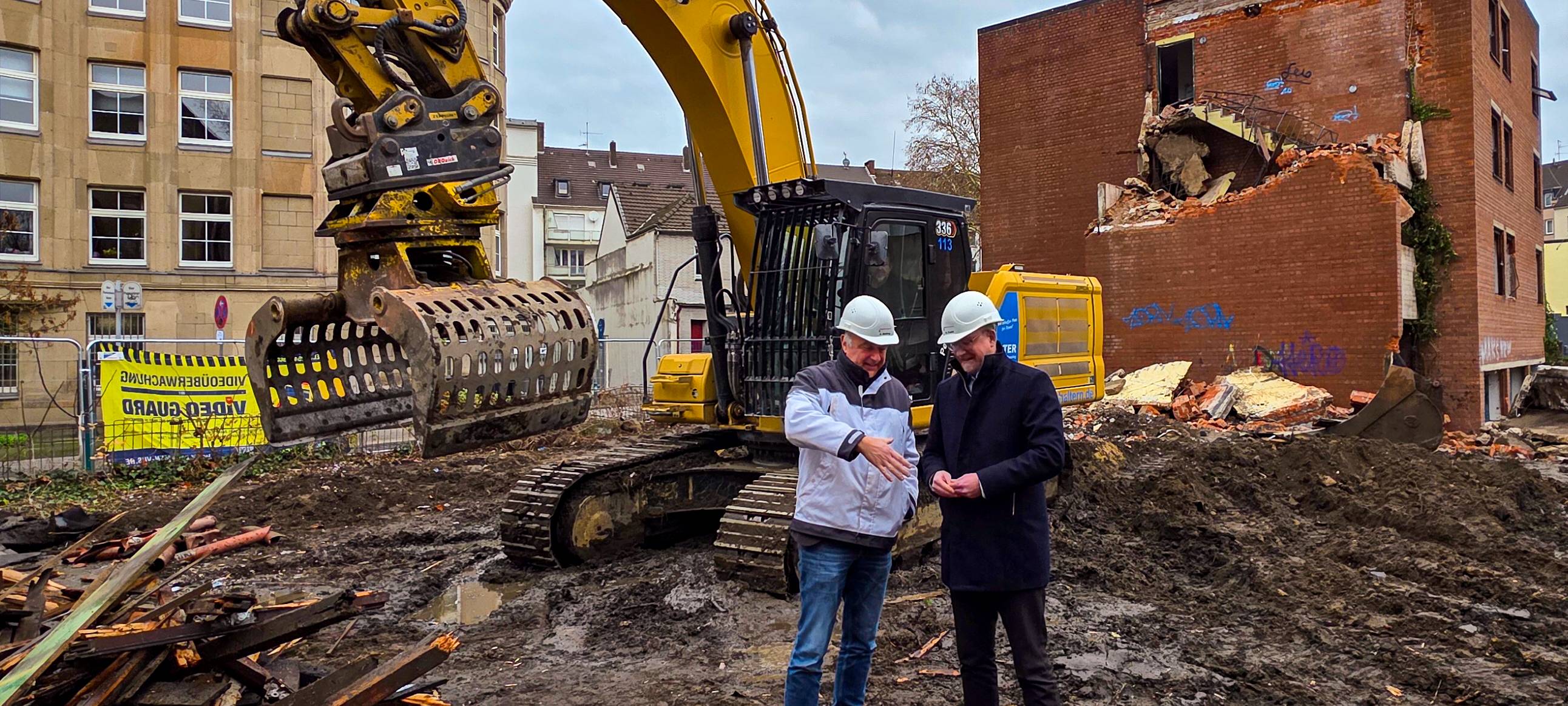 Großprojekt: Abriss für St. Vincenz Quartier im Dellviertel