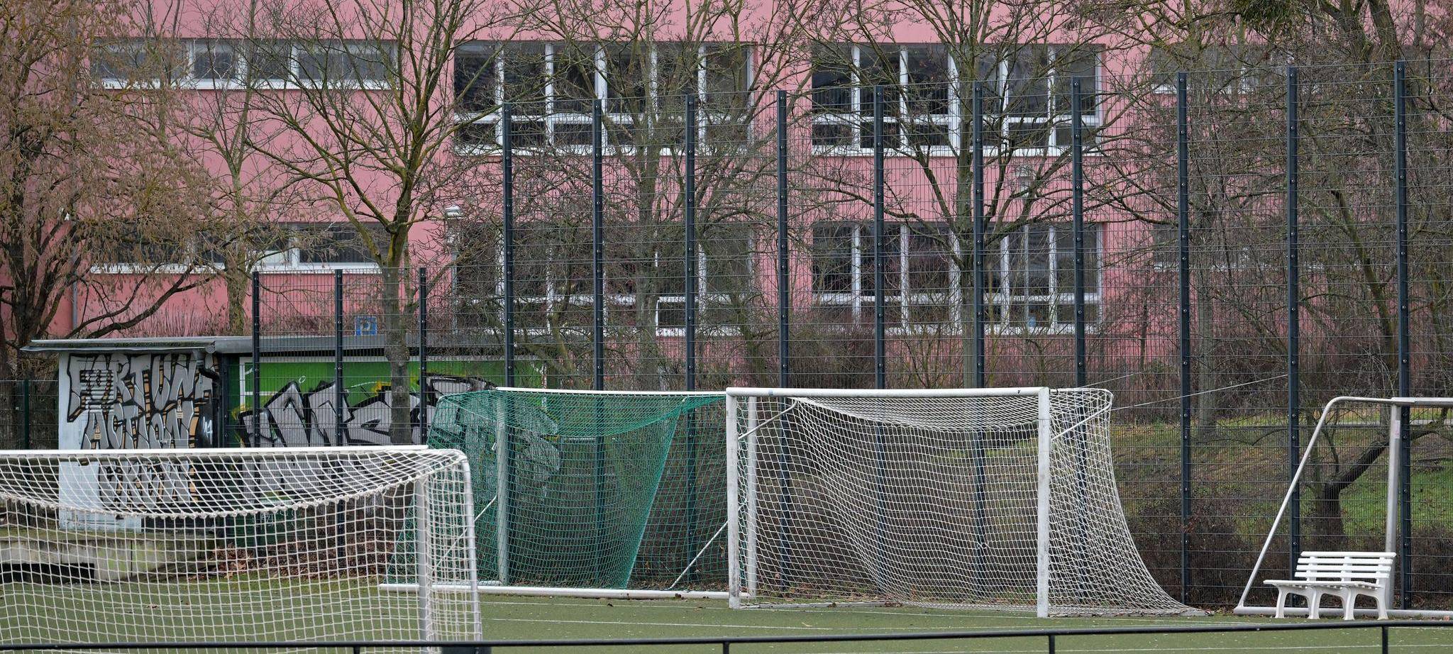 Schwerverletzter Junge: Kugelbomben-Verdacht in Potsdam