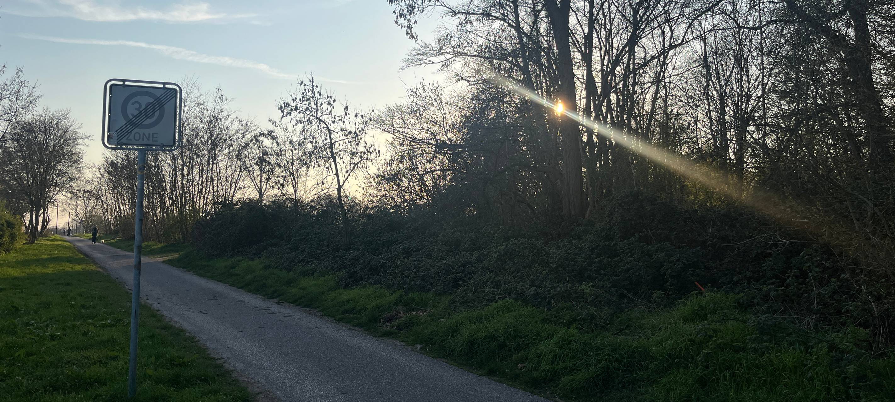 Weg "Nedleburg" in Rumeln am Gelände der ehemaligen Zeche Fritz