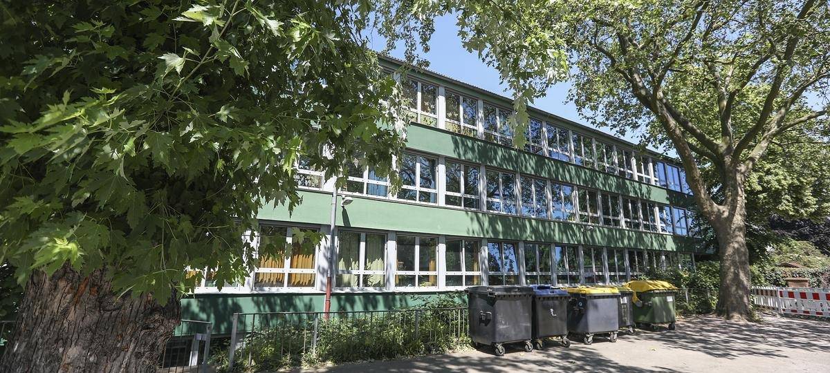 Eltern der James-Rizzi-Schule in Duisburg verzweifelt: 28 Schultage Unterrichtsausfall