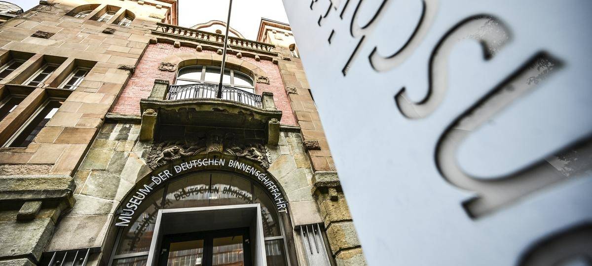 MSV Duisburg trifft Binnenschifffahrt: Trikot-Ausstellung im Museum