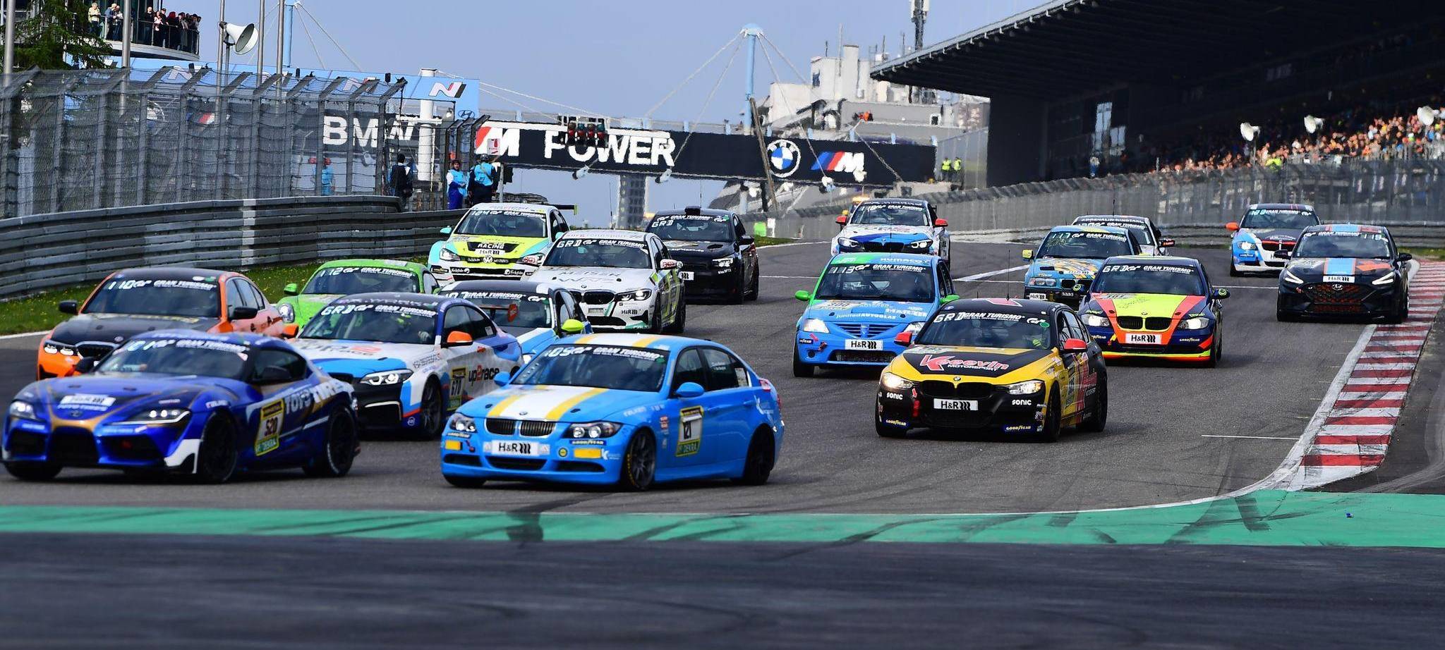 Todesfall nach Massencrash auf Nürburgring