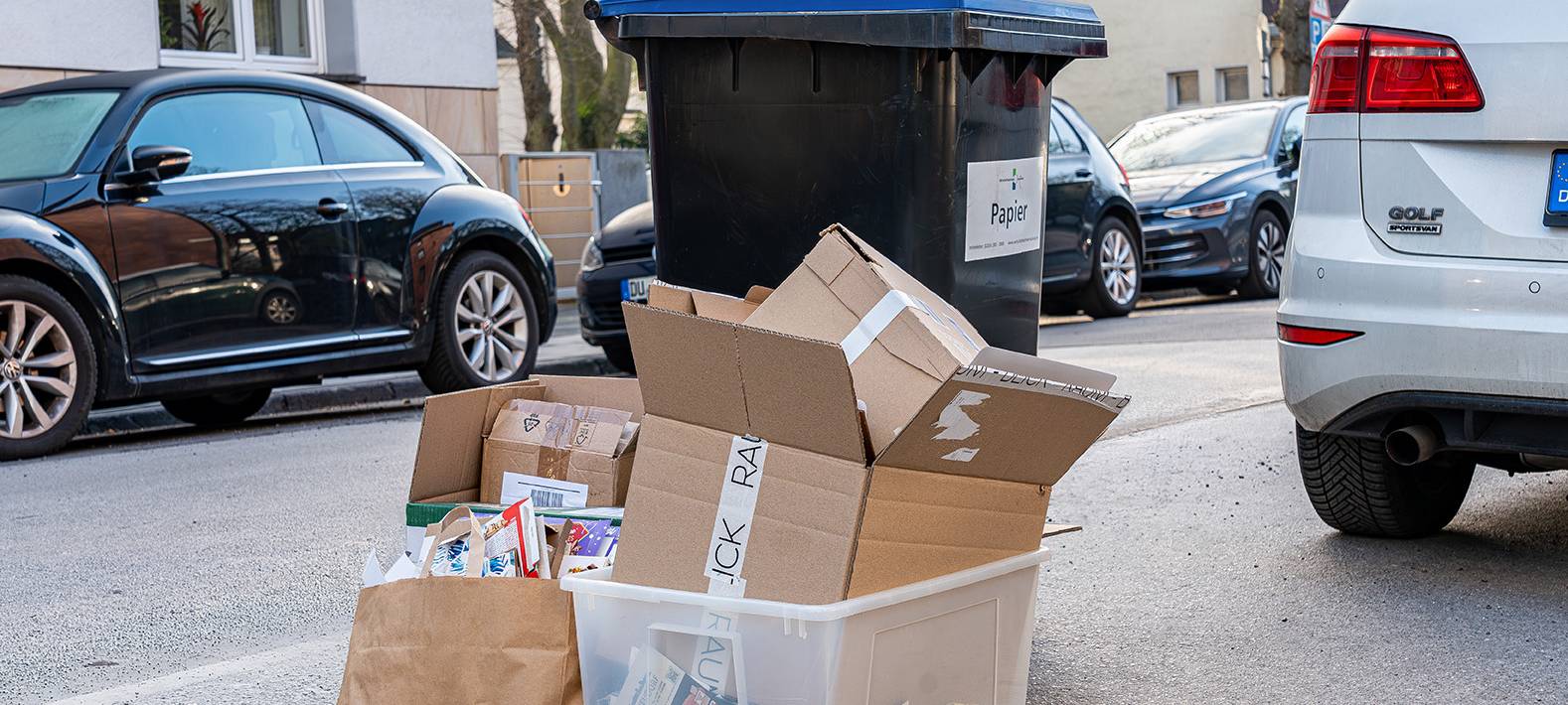 Altpapier in Duisburg: Bürger sollen mitentscheiden