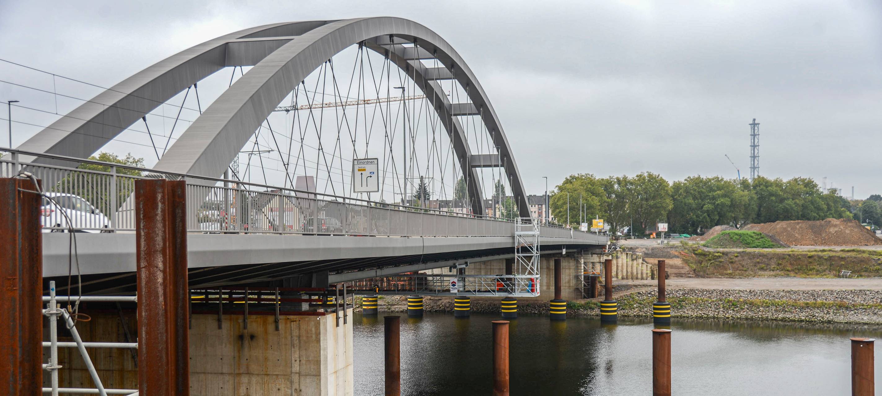 OB-Karl-Lehr-Brückenzug in Duisburg.