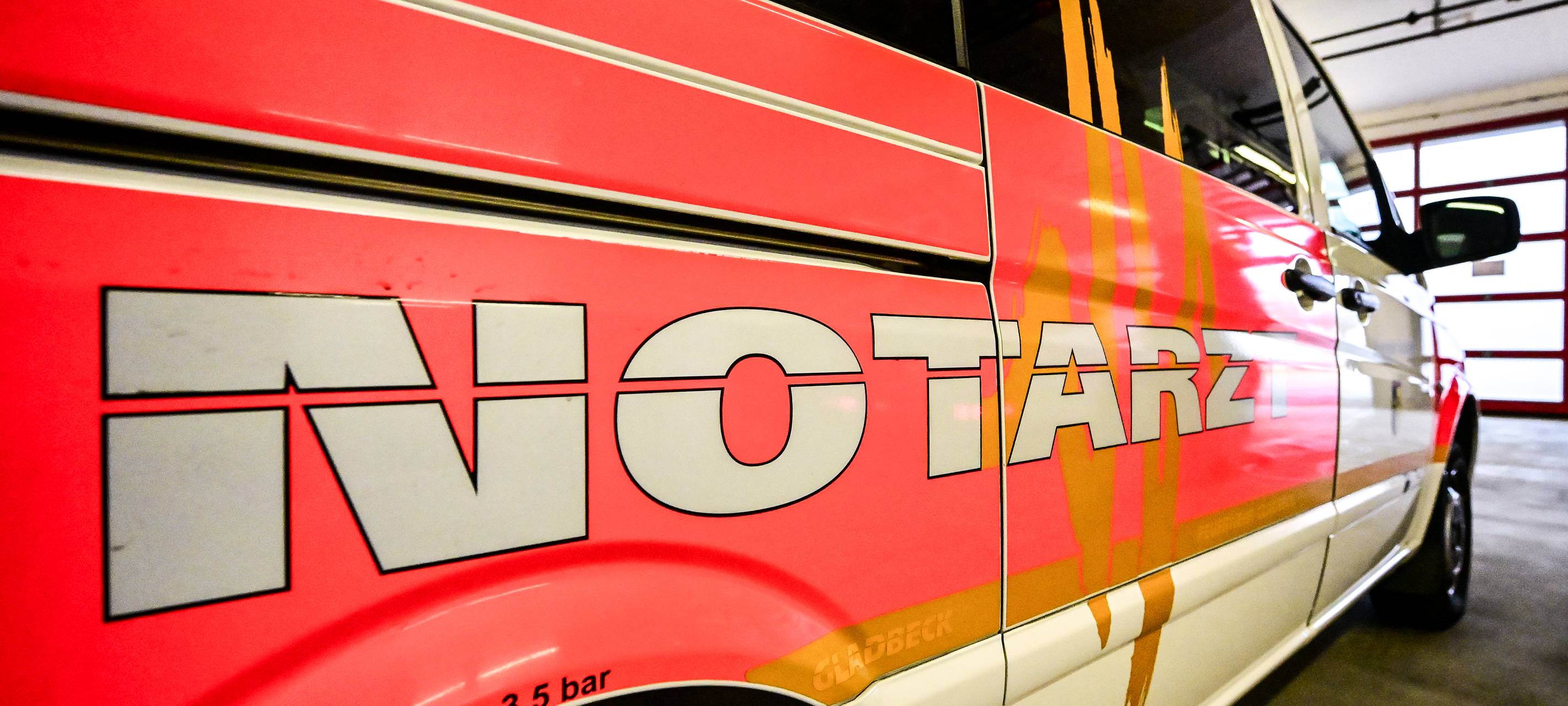 Tödlicher Unfall in Dinslaken: Ermittler gehen von Herzstillstand der Fahrerin aus1