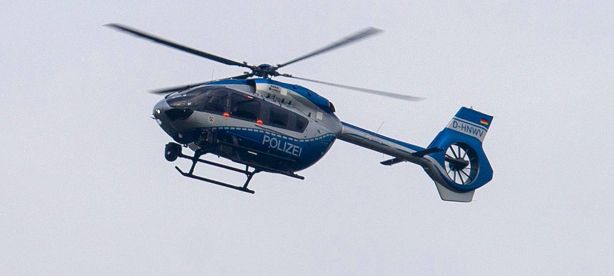 Duisburger Polizei sucht Vermissten mit Hubschrauber