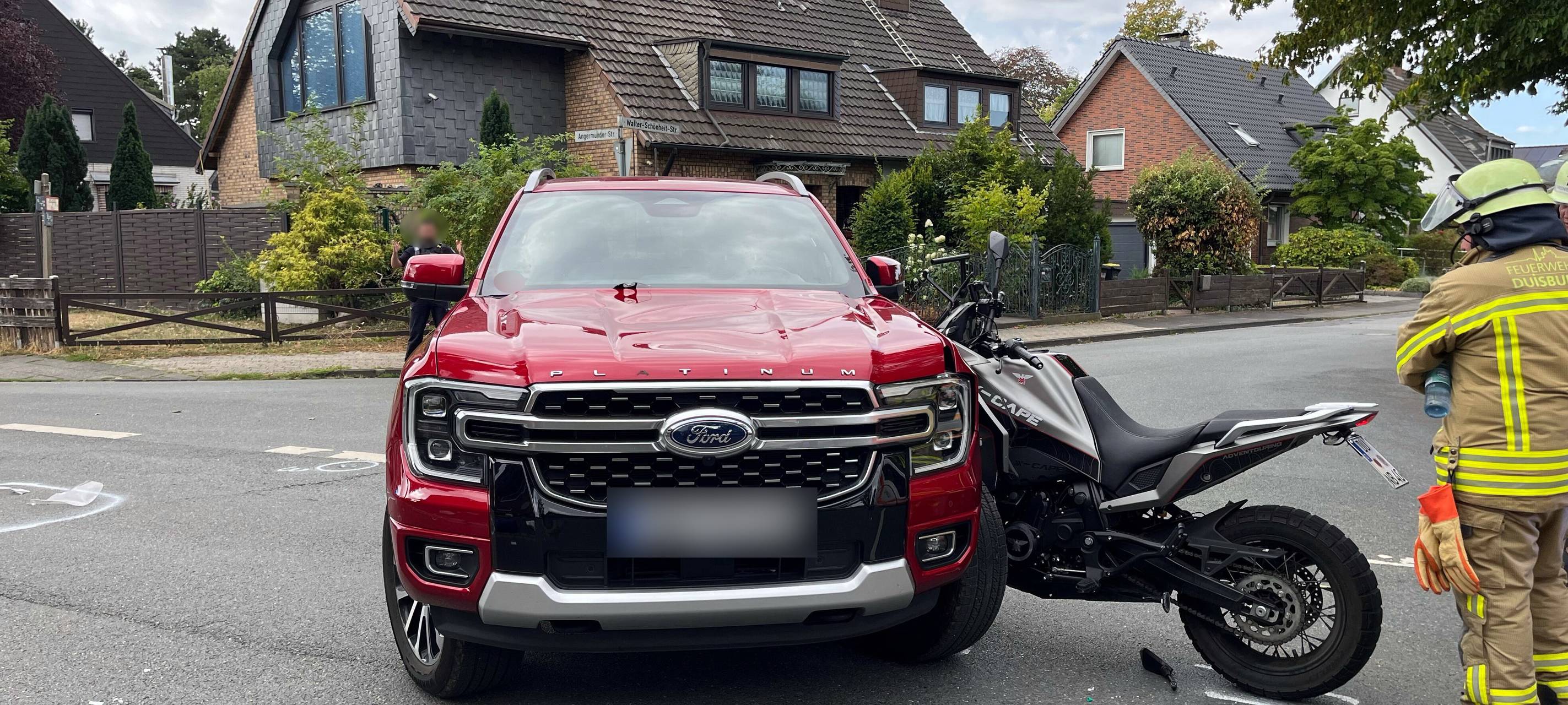 Schwerer Unfall in Duisburg-Rahm