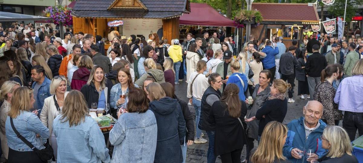 Sexuelle Belästigung auf Weinfest in Duisburg: Mann verletzt