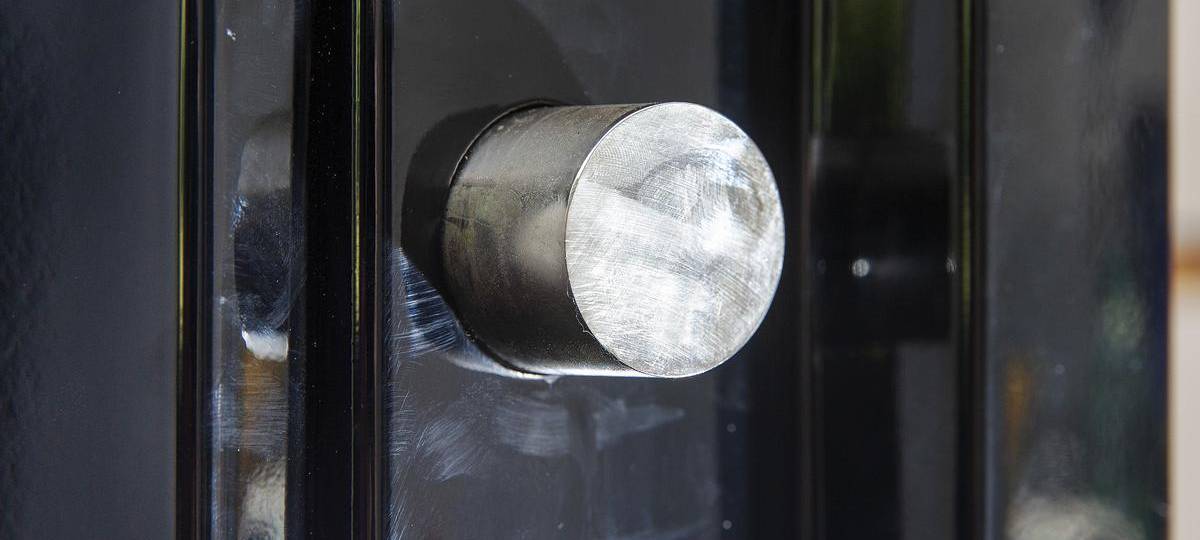 Duisburg-Meiderich: Täter bricht in Café ein und stiehlt Tresor