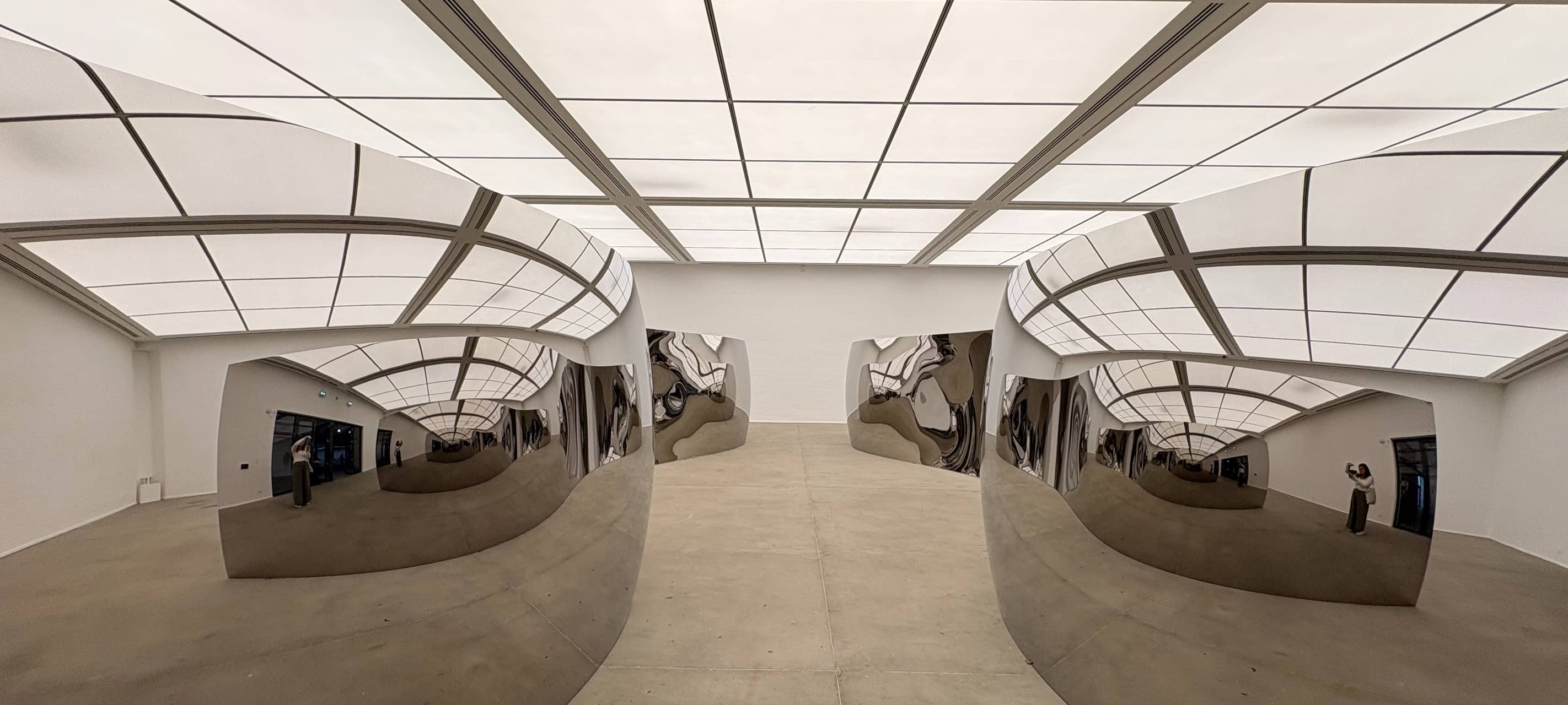 Noch bis zum 18. Oktober läuft die Anish Kapoor Ausstellung im Lehmbruck Museum.