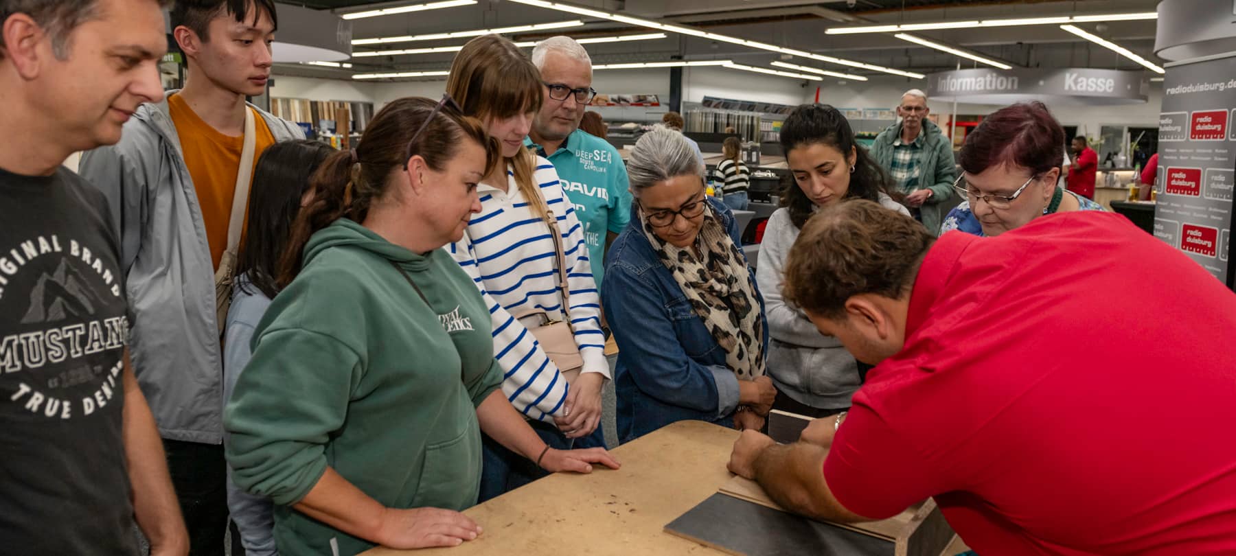 FOTOS: DU it yourself – Verlege-Workshop im LaminatDEPOT