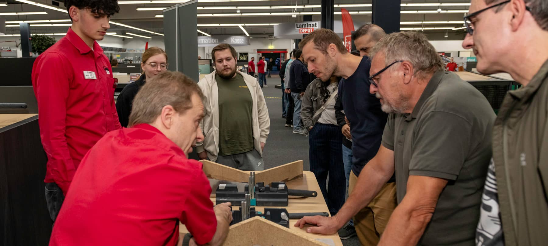 FOTOS: DU it yourself – Verlege-Workshop im LaminatDEPOT