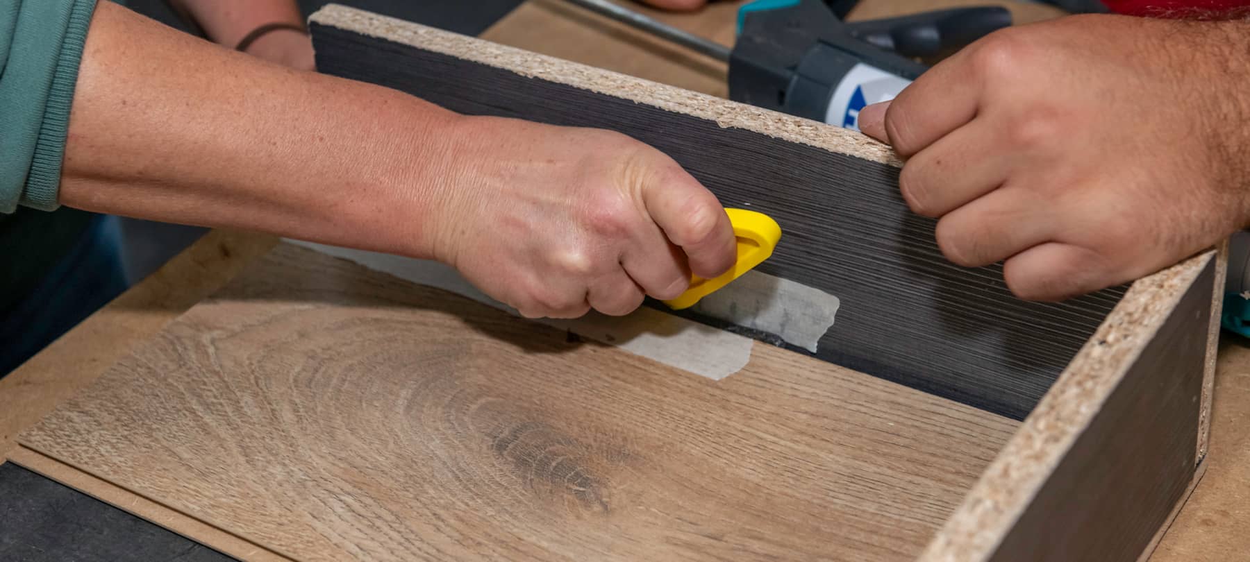 FOTOS: DU it yourself – Verlege-Workshop im LaminatDEPOT