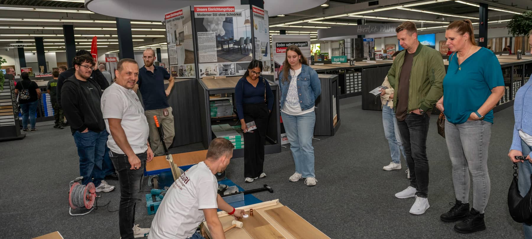 FOTOS: DU it yourself – Verlege-Workshop im LaminatDEPOT