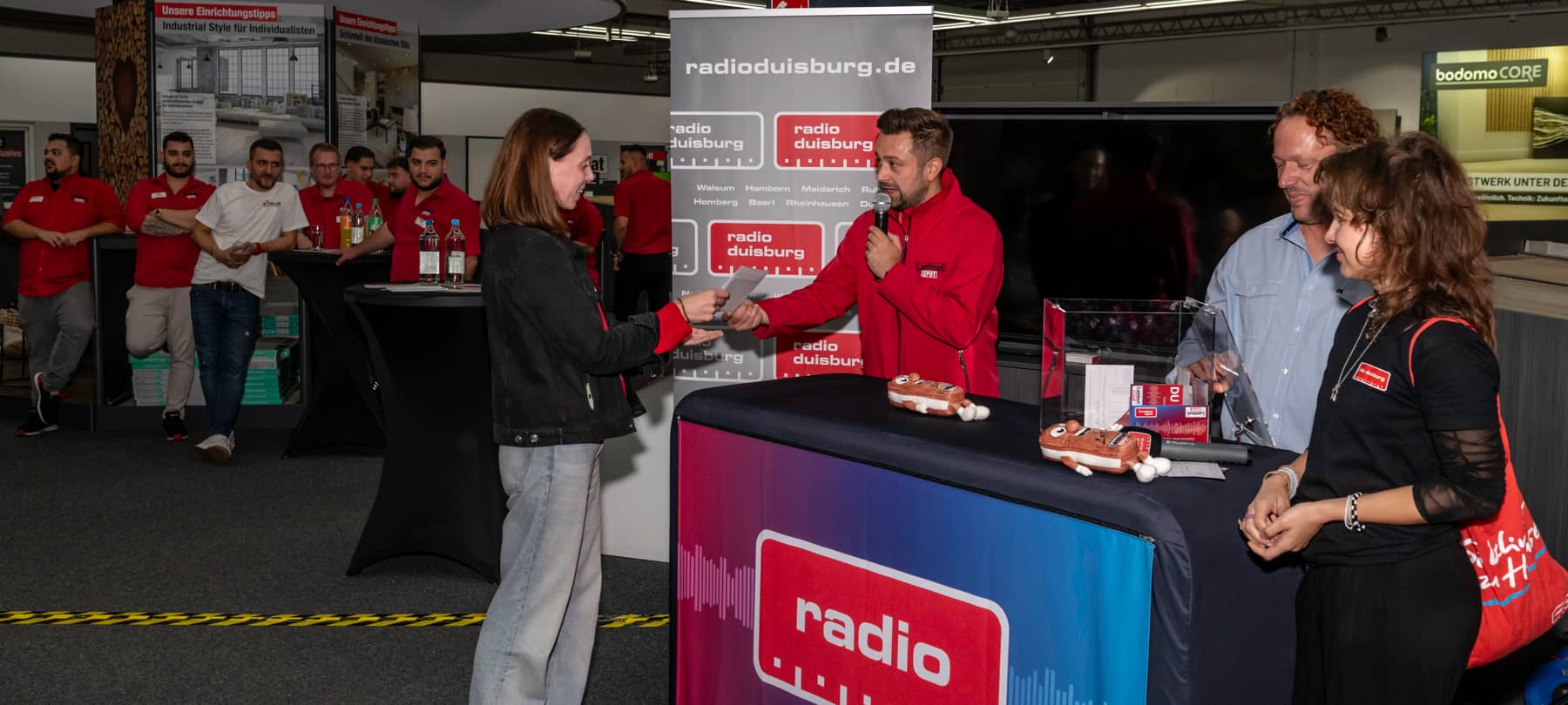 FOTOS: DU it yourself – Verlege-Workshop im LaminatDEPOT