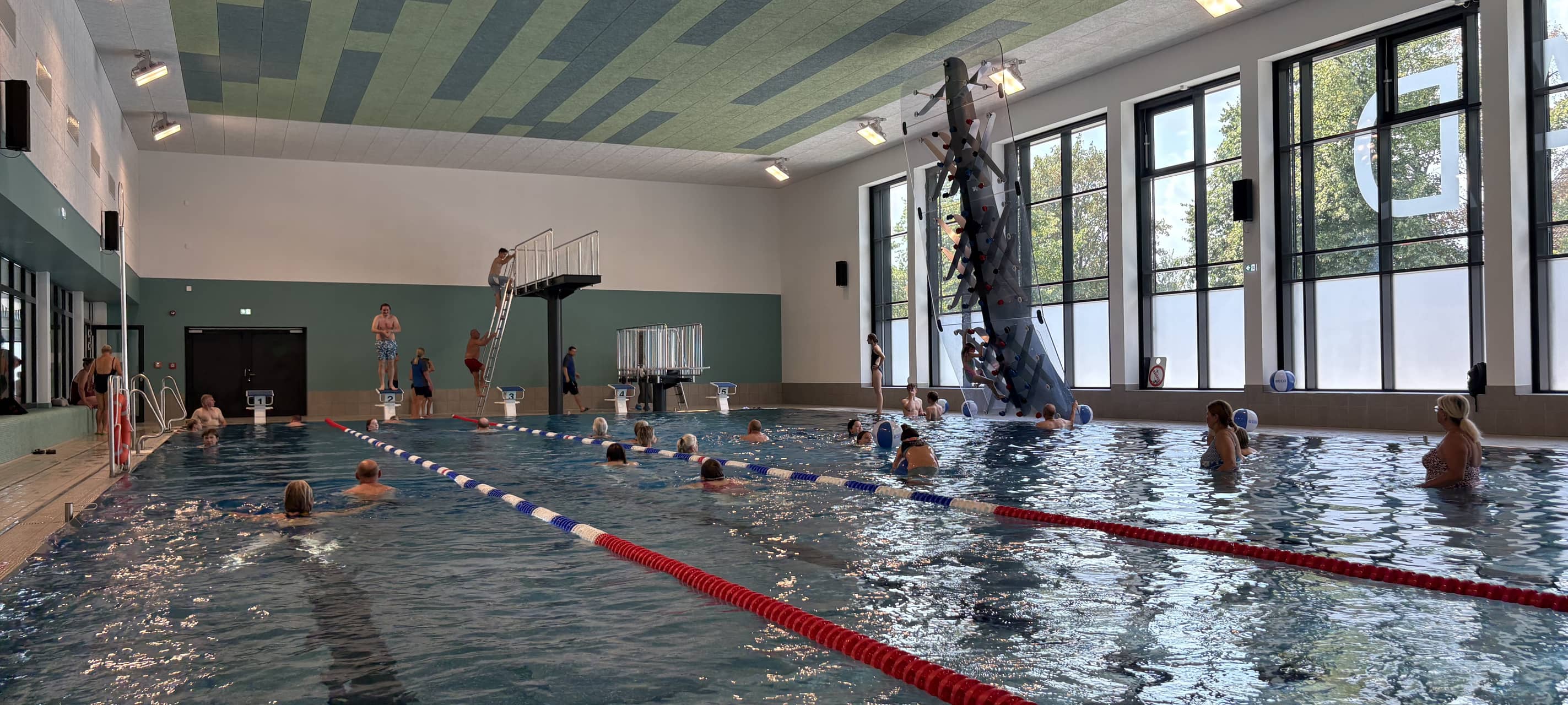 Poolparty für Familien im Südbad Duisburg