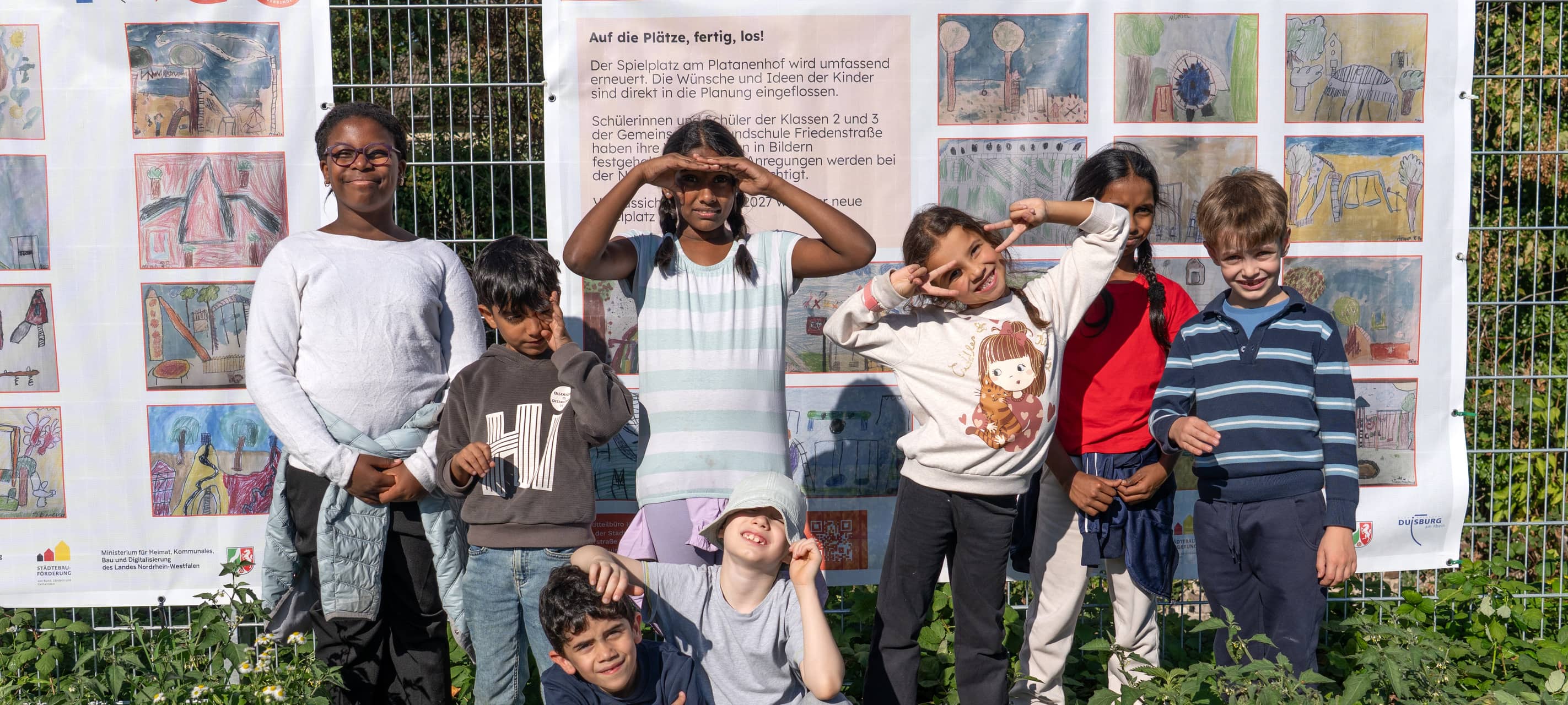 Duisburg: Kinder gestalten Spielplatz am Platanenhof mit