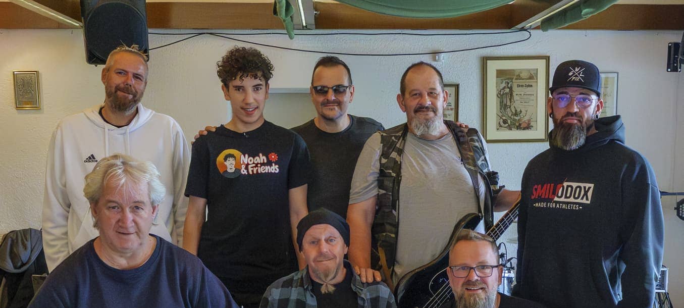Noah Ganouni aus Duisburg und die Moerser Band Luke Vito laden gemeinsam zum Benefizkonzert ein.
